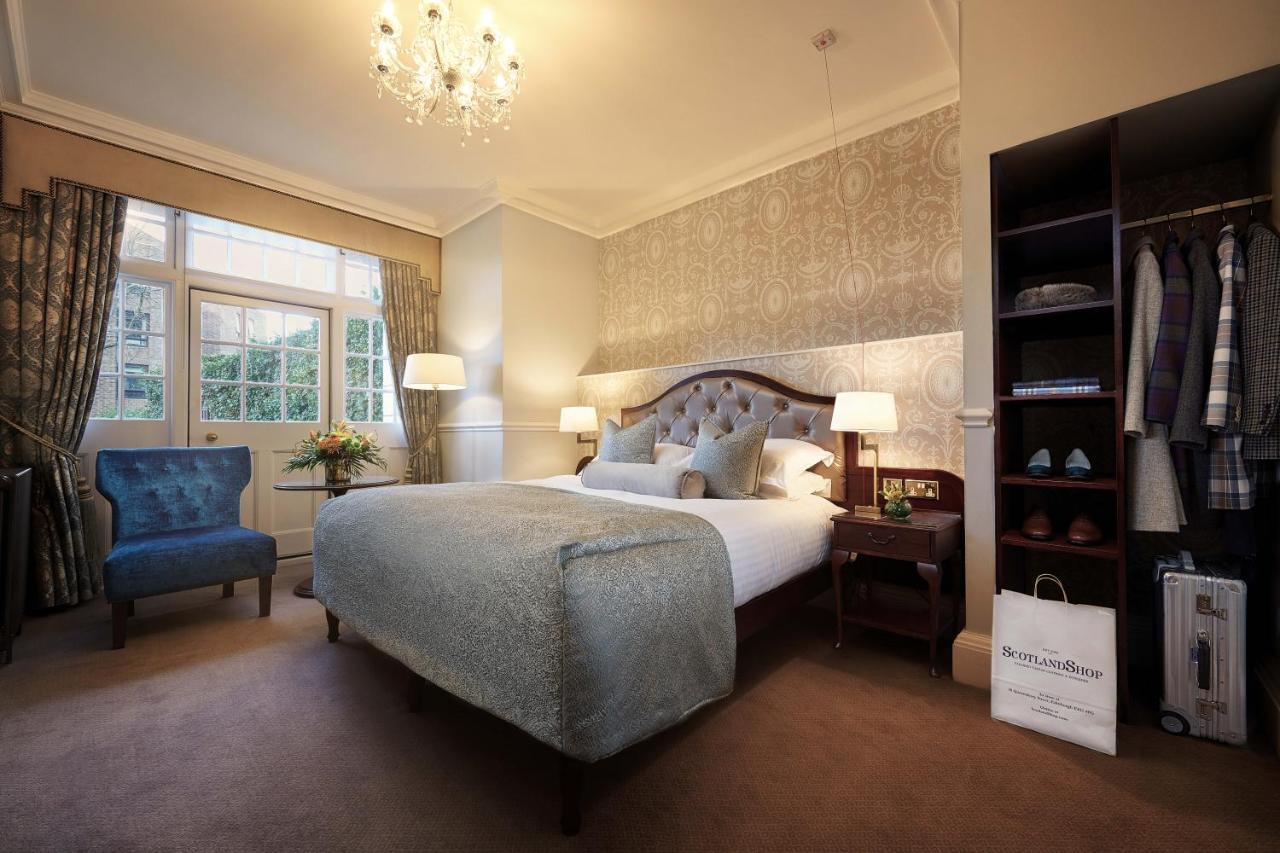 Hotel The Bonham EDI Exterior foto A bedroom at the hotel