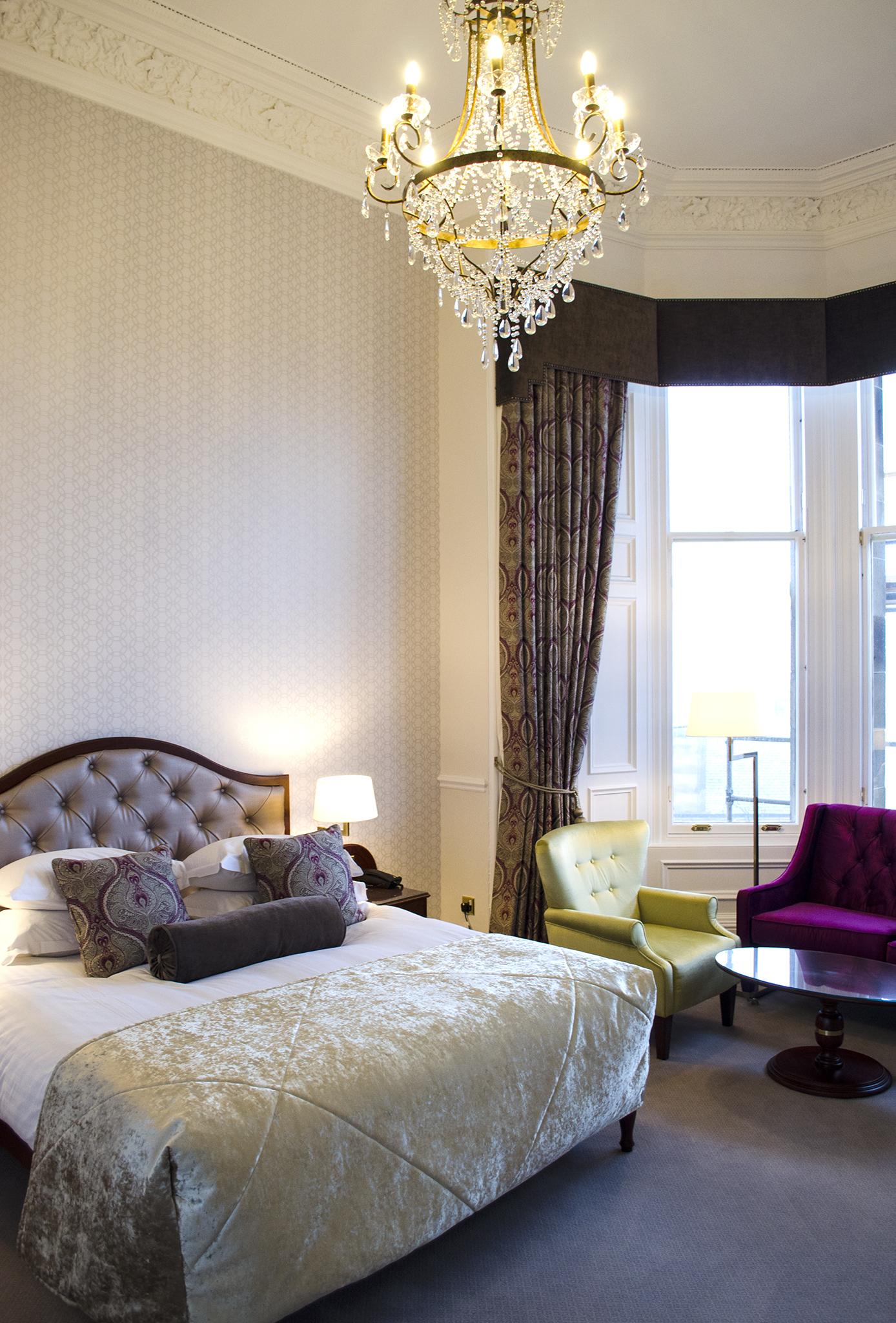 Hotel The Bonham EDI Exterior foto A bedroom at the hotel