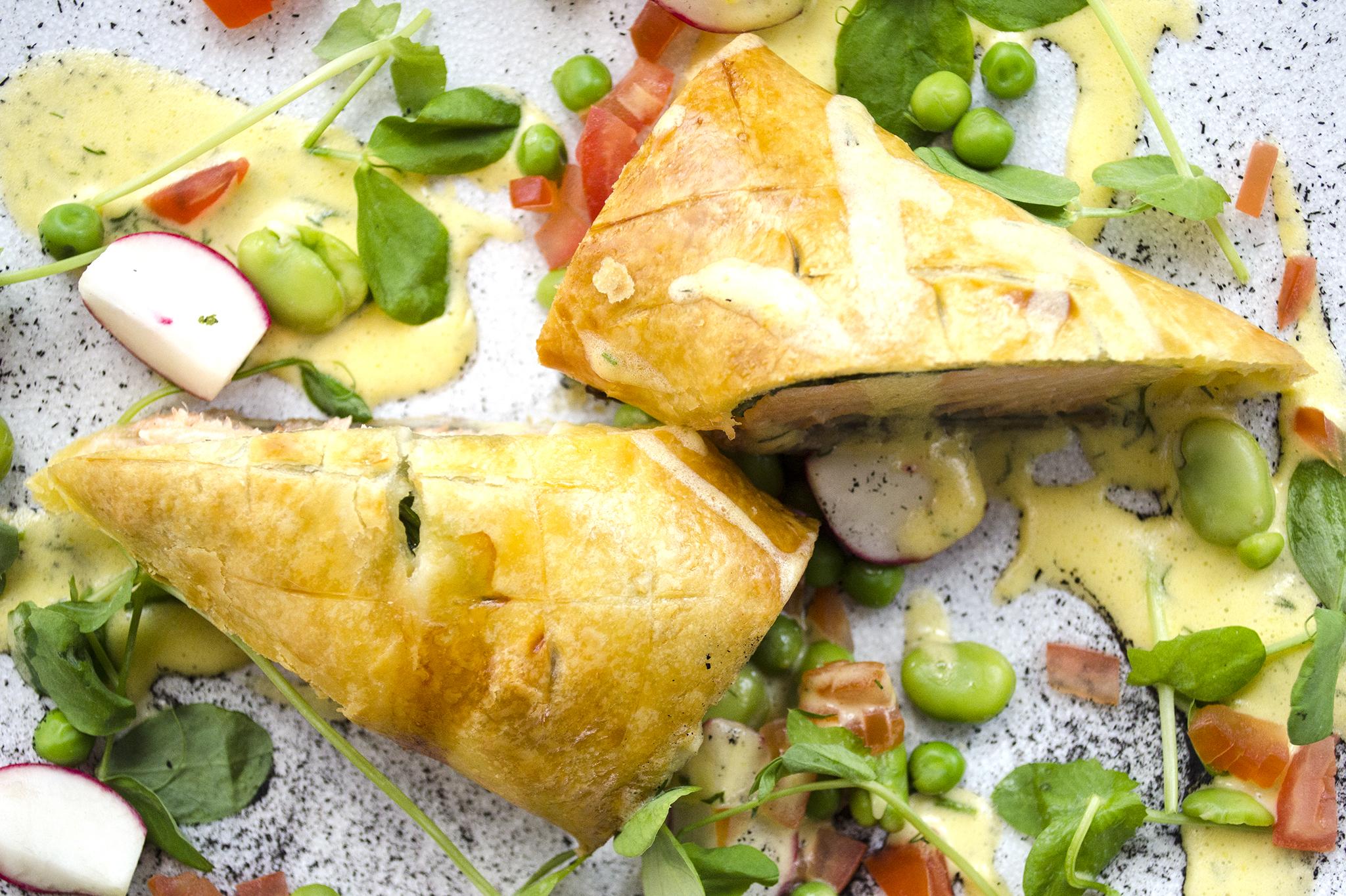 Hotel The Bonham EDI Exterior foto A chicken and vegetable pie